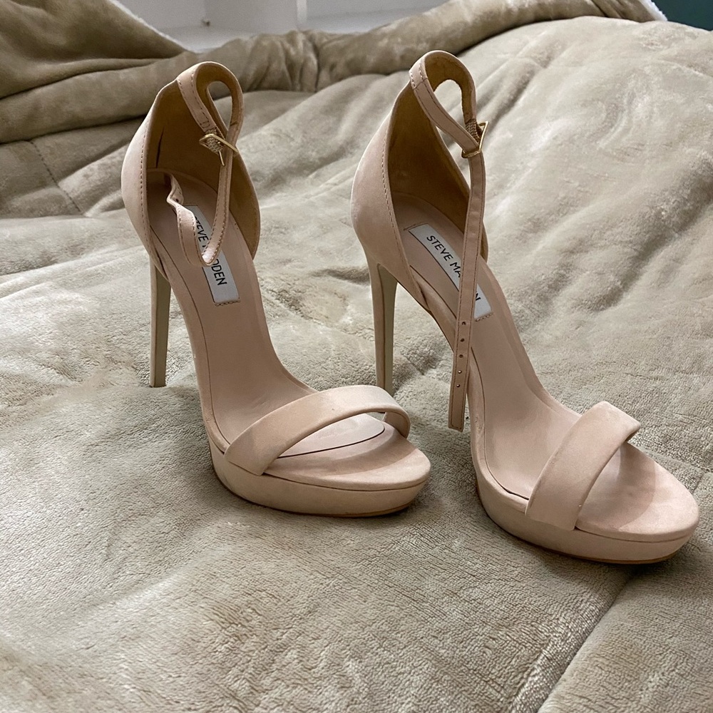Steven Madden Nude Heels